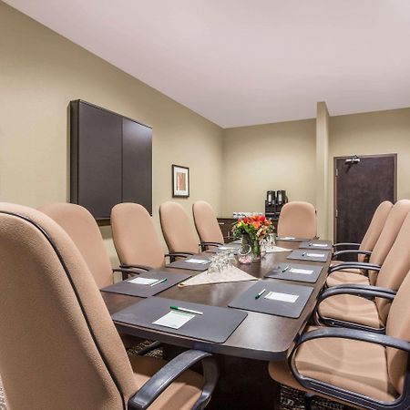Wingate By Wyndham Regina Hotel Luaran gambar
